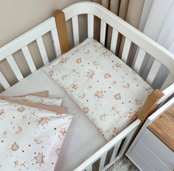 Set lenjerie de schimb pentru patut bebe 3 piese Galaxi bej (4)